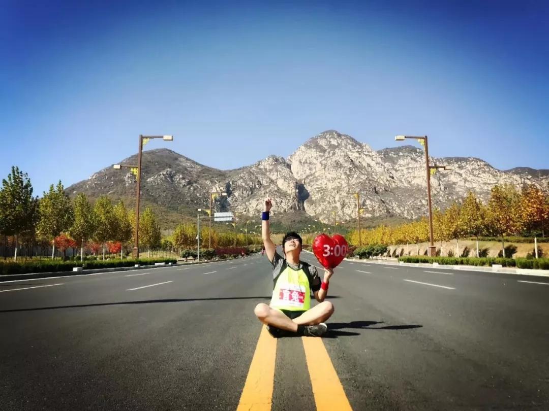 乐鱼真人关于马拉松小组赛，嵩山铁骑队与东城海豚队淘汰对手，阵地战处理得当！保级形势悄然变化的信息