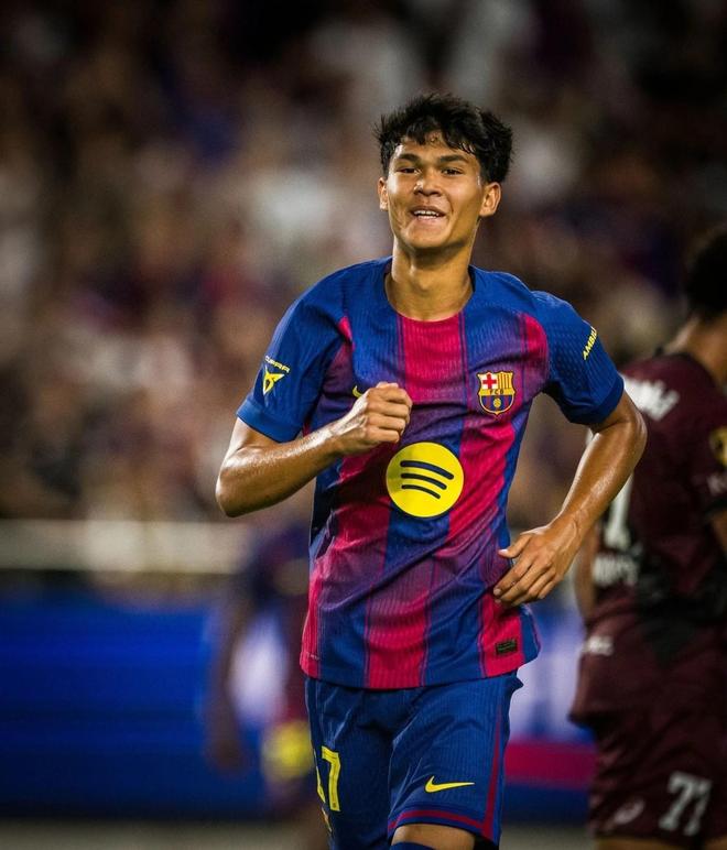 乐鱼电竞包含巴塞罗那带队取胜！，西亚卡姆重要时刻锐不可当热度持续攀升的词条